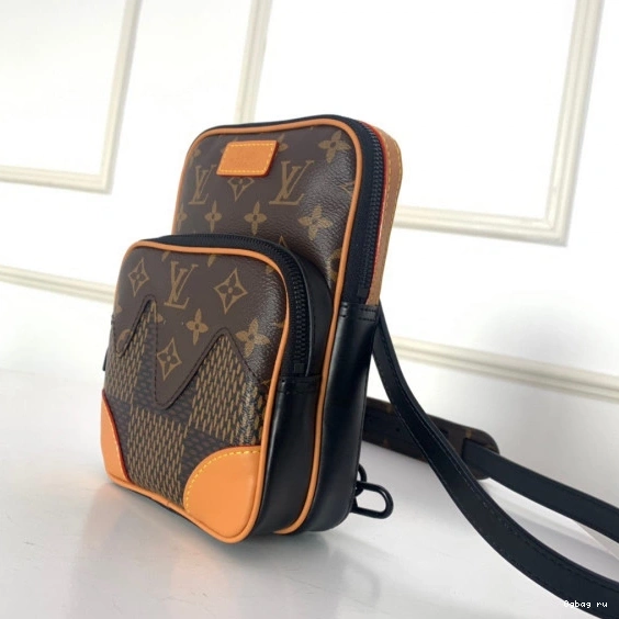 BAG NIGO AMAZONE SLING LOUIS VUITTON 0717